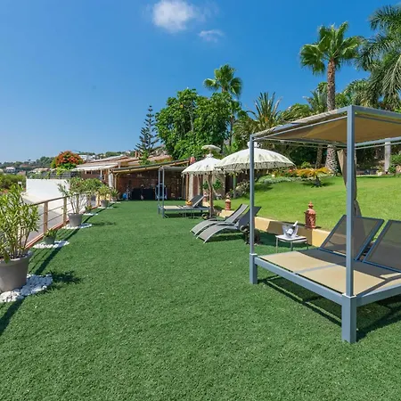Villa Xpce Indonesian Palace Luxuorius Boutique Málaga