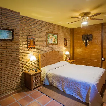 Xpce Indonesian Palace Luxuorius Boutique * Málaga