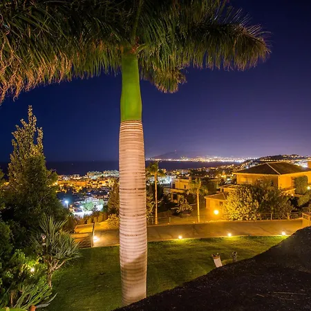 Villa Xpce Indonesian Palace Luxuorius Boutique Málaga