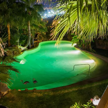 Villa Xpce Indonesian Palace Luxuorius Boutique *